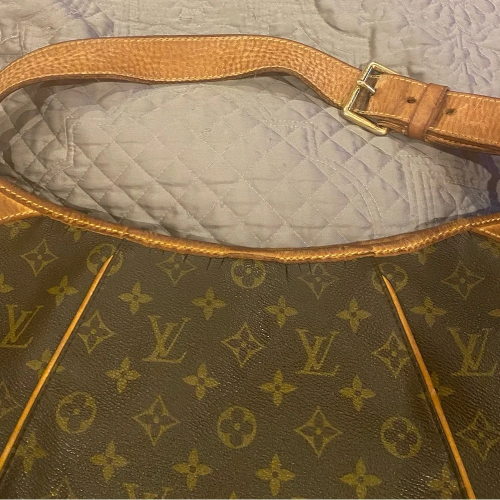 Used Louis Vuitton Monogram Galliera GM - Picture 4 of 5